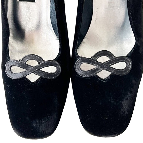 Stuart Weitzman Velvet Slip On Heels Shoes Pumps Black Square Toe Cutout Sz 8 B - Picture 4 of 12